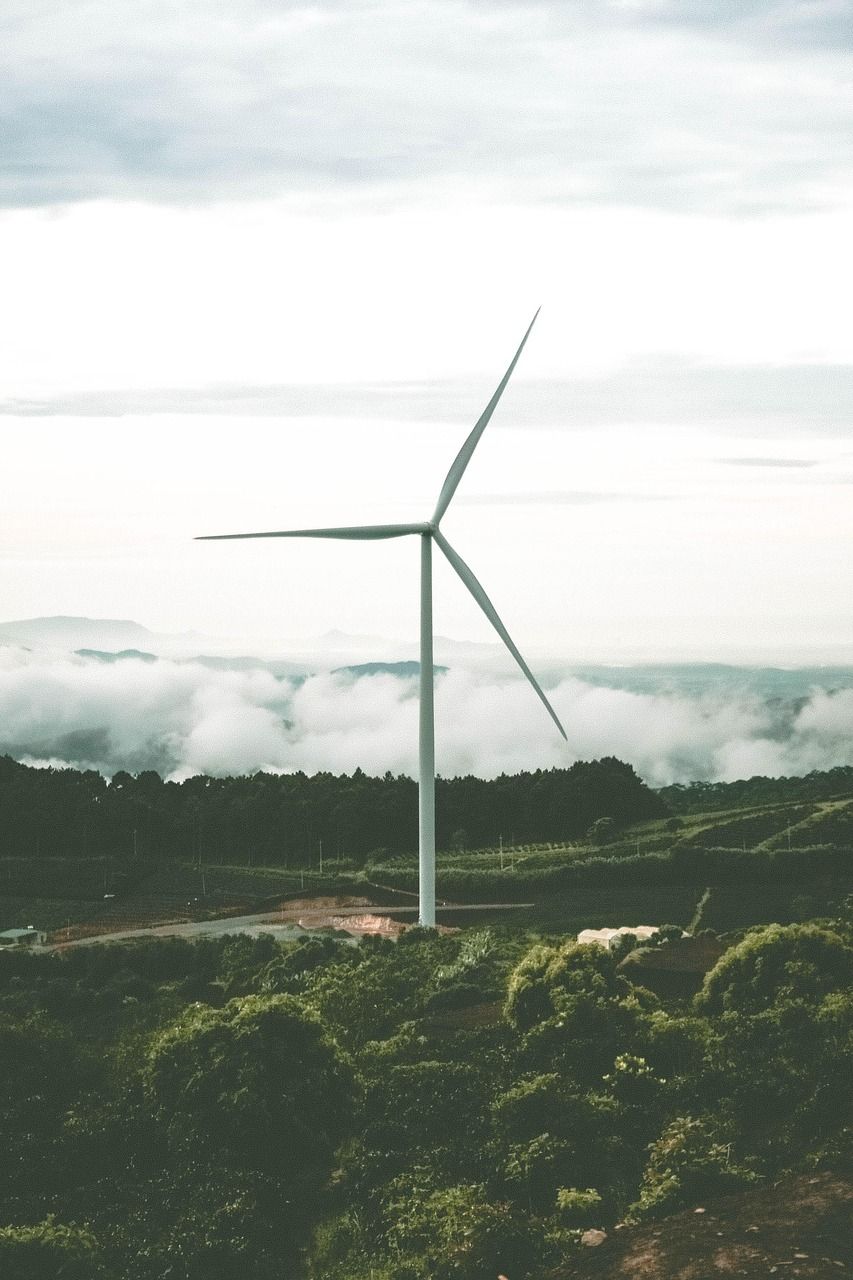 découvrez les dernières avancées en matière d'énergie renouvelable : définitions, avantages, types (solaire, éolienne, hydraulique) et impact sur l’environnement. optez pour un avenir durable grâce à l’énergie propre et verte.