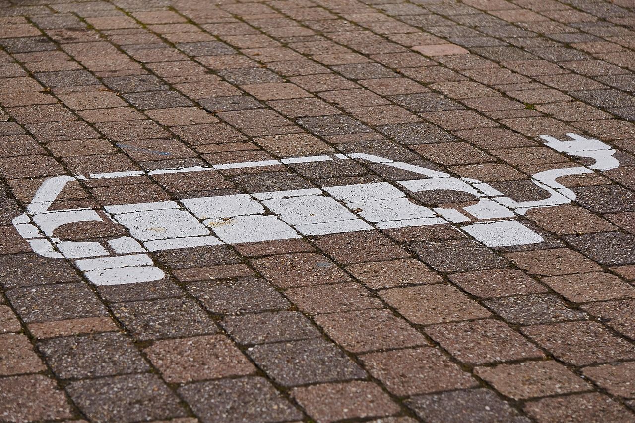 découvrez tout sur les voitures électriques : avantages, modèles, autonomie et impact environnemental pour rouler vers un avenir plus vert.
