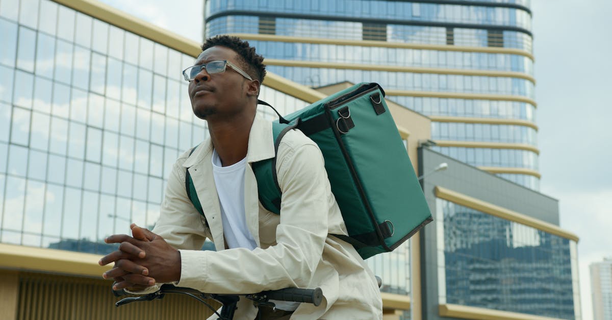 découvrez les solutions de transport durable qui préservent notre planète tout en facilitant vos déplacements. explorez les innovations écologiques, les modes de transport alternatifs et les stratégies pour réduire l'empreinte carbone.
