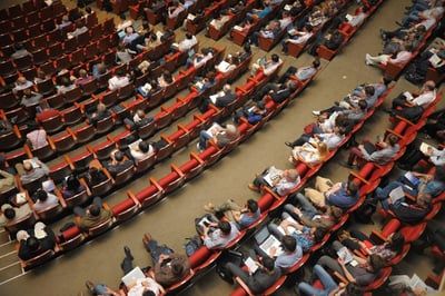les dynamiques internationales et les enjeux des transitions