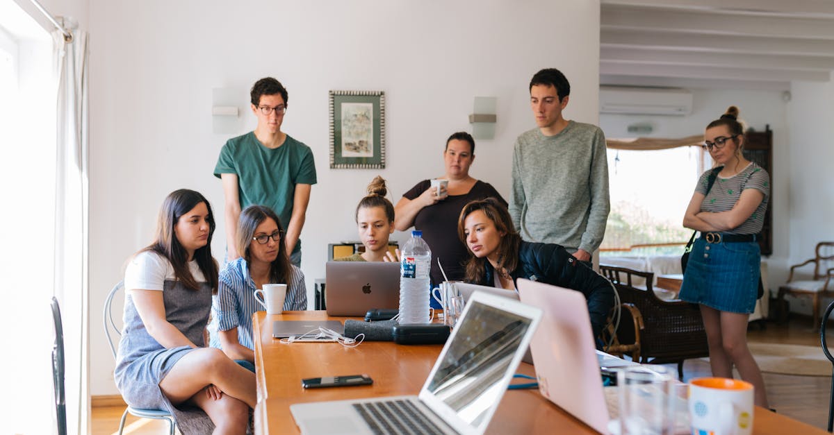 découvrez les secrets d'une collaboration réussie ! explorez des stratégies et des conseils pratiques pour améliorer le travail d'équipe, favoriser la créativité et atteindre des objectifs communs. transformez vos projets grâce à une synergie efficace entre les membres de votre équipe.