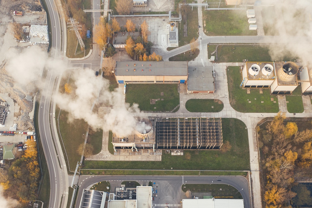 découvrez l'industrie du carbone : ses principaux acteurs, ses enjeux environnementaux, les innovations actuelles et l'impact du carbone sur notre économie et la transition énergétique.