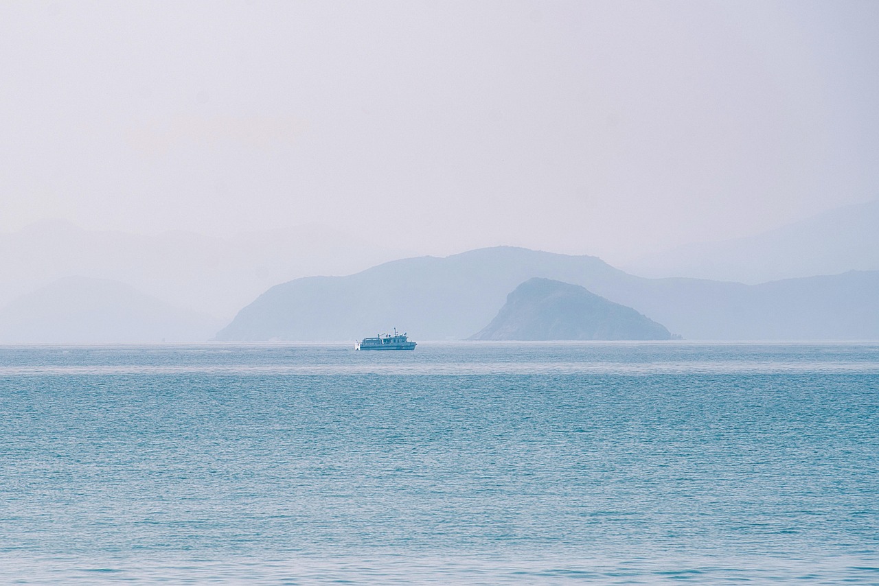 d&eacute;couvrez le minimalisme : un art de vivre privil&eacute;giant simplicit&eacute;, fonctionnalit&eacute; et esth&eacute;tique &eacute;pur&eacute;e pour un quotidien plus serein et organis&eacute;.