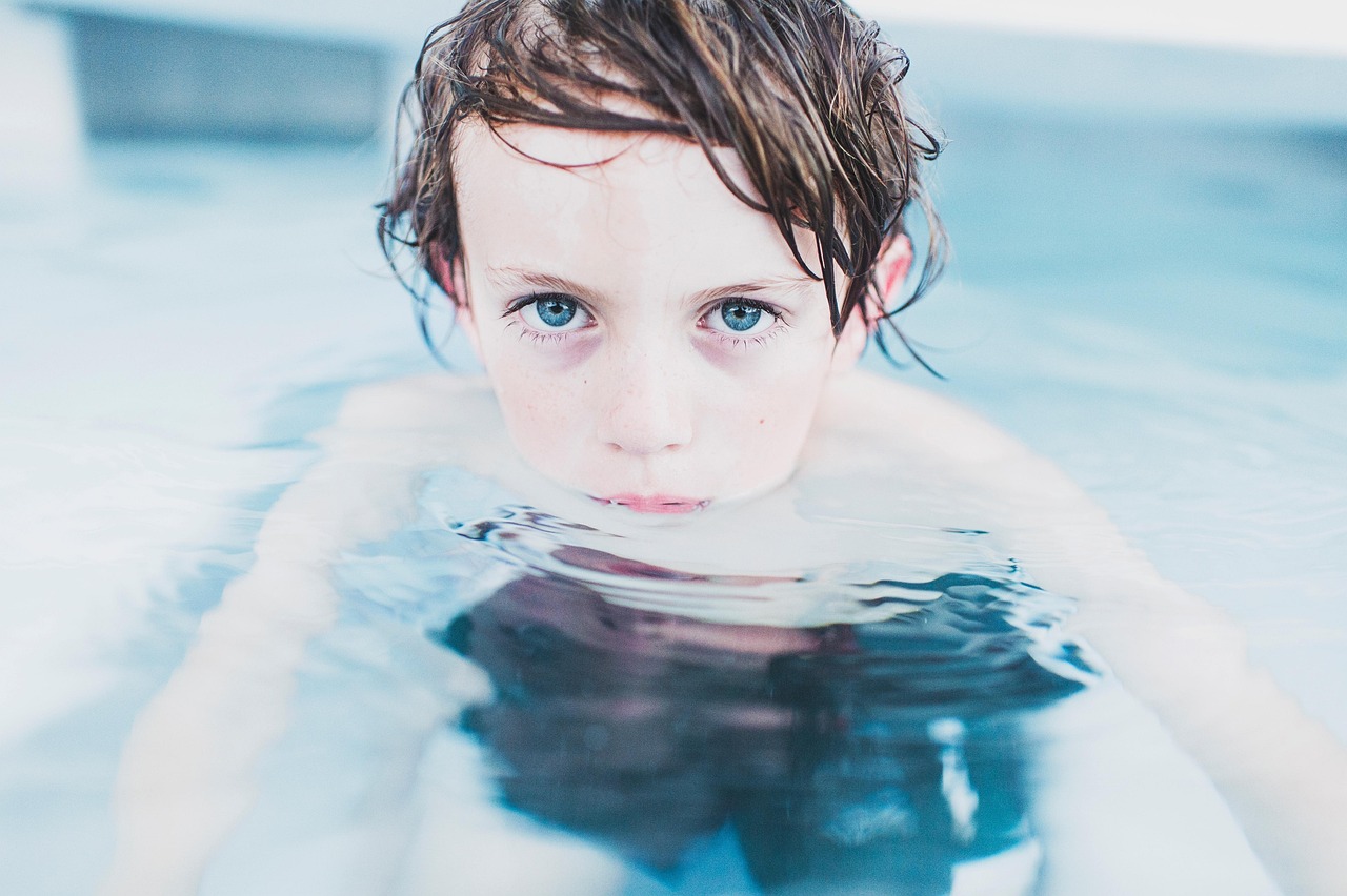 découvrez les raisons et solutions liées à l'abandon du chauffage de piscine, pour optimiser votre confort tout en maîtrisant vos coûts énergétiques.